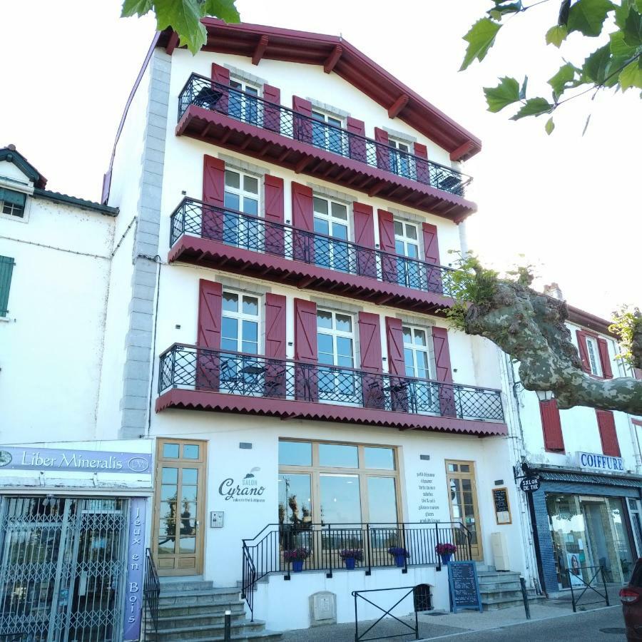 康博莱班Jondoni Laurendi Kanbo公寓式酒店 外观 照片